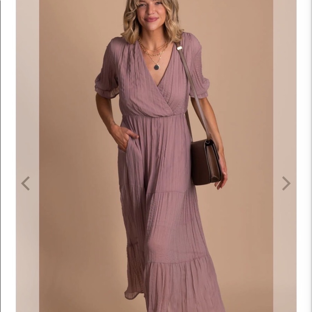 NWOT!! Mauve maxi dress!